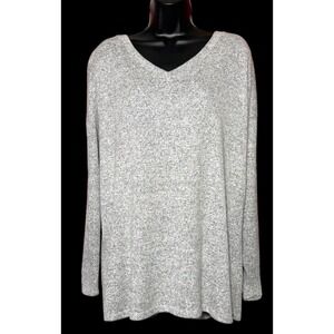 Bibi Boutique Gray Lightweight Long Sleeve Soft Blouse Open Design Back‎ Size L